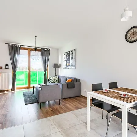 Shiraz Apartment *